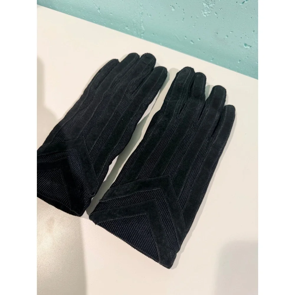 Isotoner Womens Black Spandex Faux Suede Chevron Striped Gloves Size Large